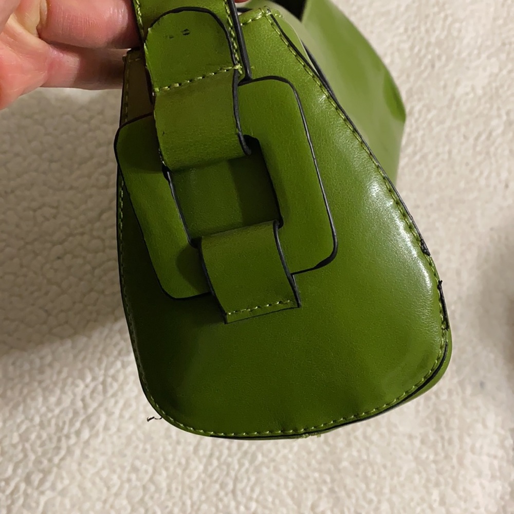 Gucci Shoulder Bag - Picture 3 of 9